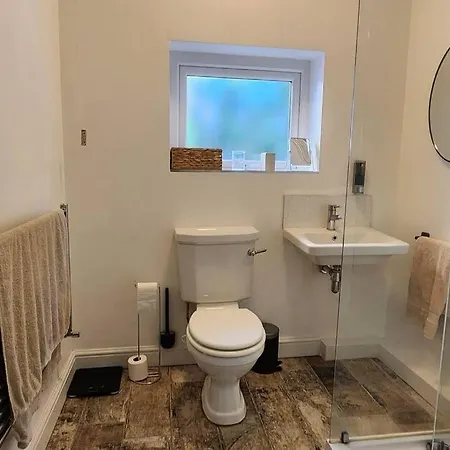 Spacious Guest Flat Near Roundhay Park Leeds  Exterior photo