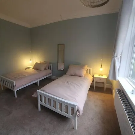Spacious Guest Flat Near Roundhay Park Leeds  Exterior photo